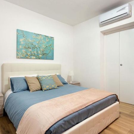 Centre Apartment Grotte Bianche 2 Catania Luaran gambar